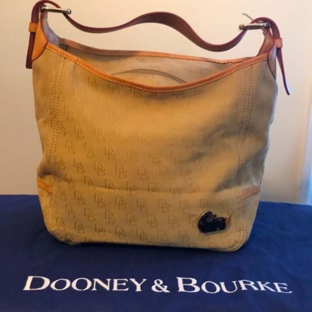 Vintage Y2K Dooney & Bourke tan and brown canvas signature hobo Shoulder Bag